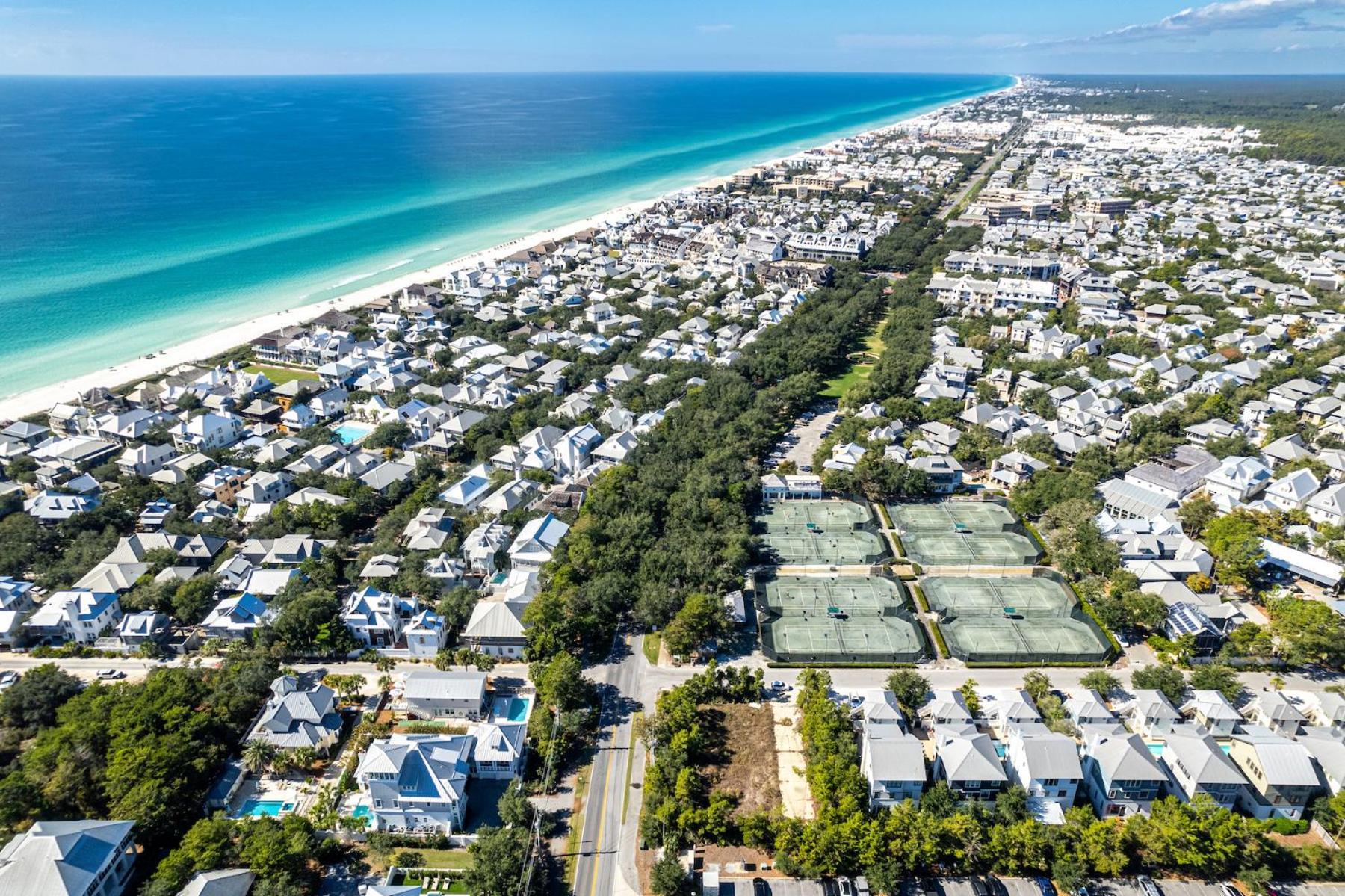 Salty Sons 4 Bedroom And Just Minutes To The Beach Rosemary And 30Avenue Inlet Beach Exterior photo